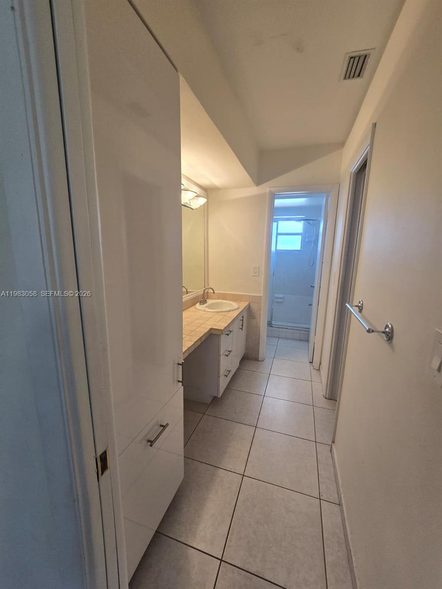 851 Ne 14th Avenue 414 Property Photo 19