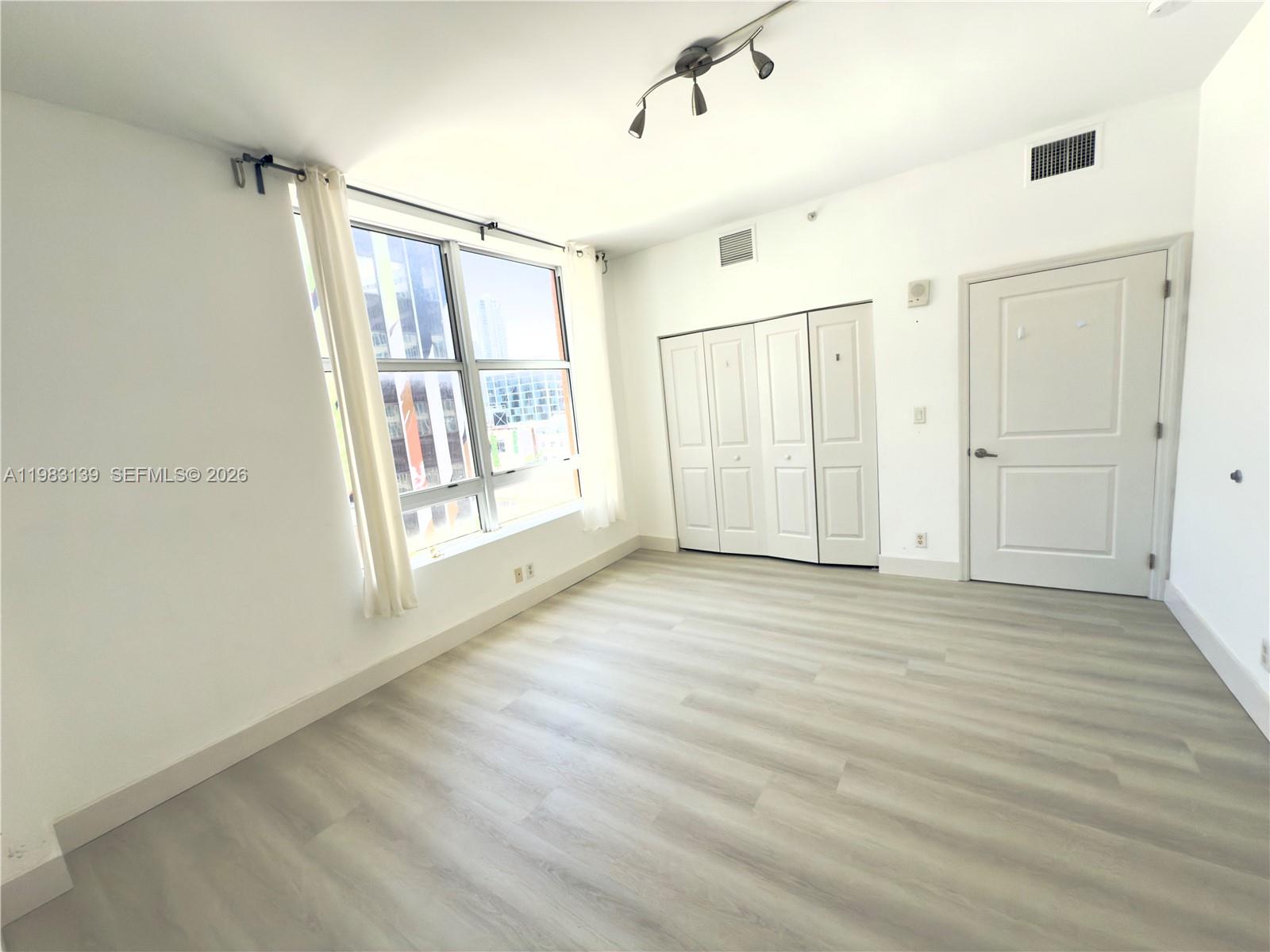 111 E Flagler Street 805 Property Photo 13