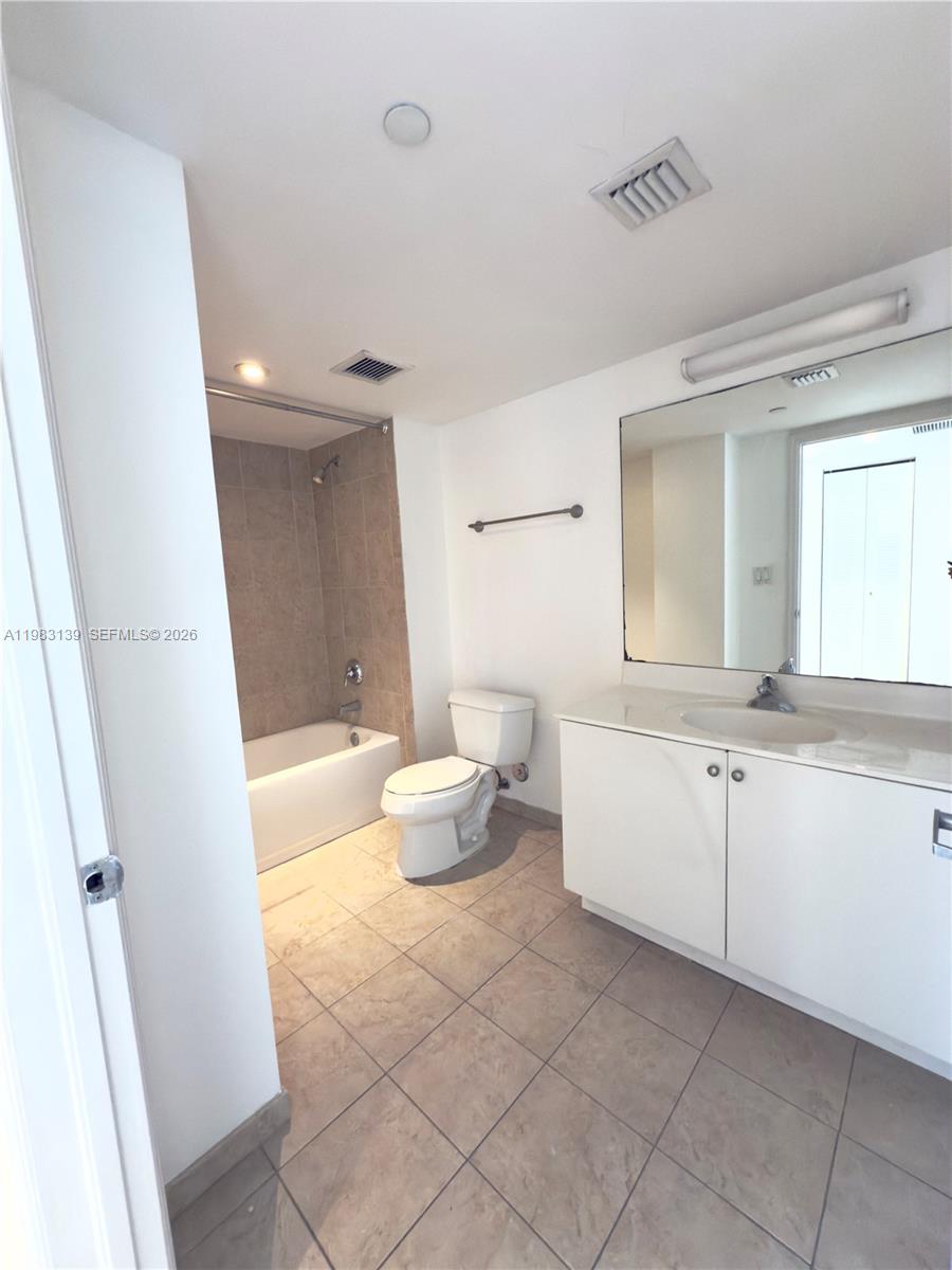 111 E Flagler Street 805 Property Photo 14