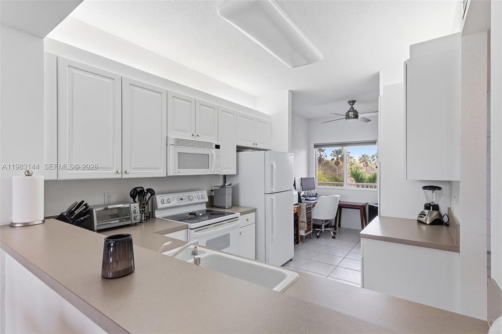 7765 Yardley Drive 313 Property Photo 4