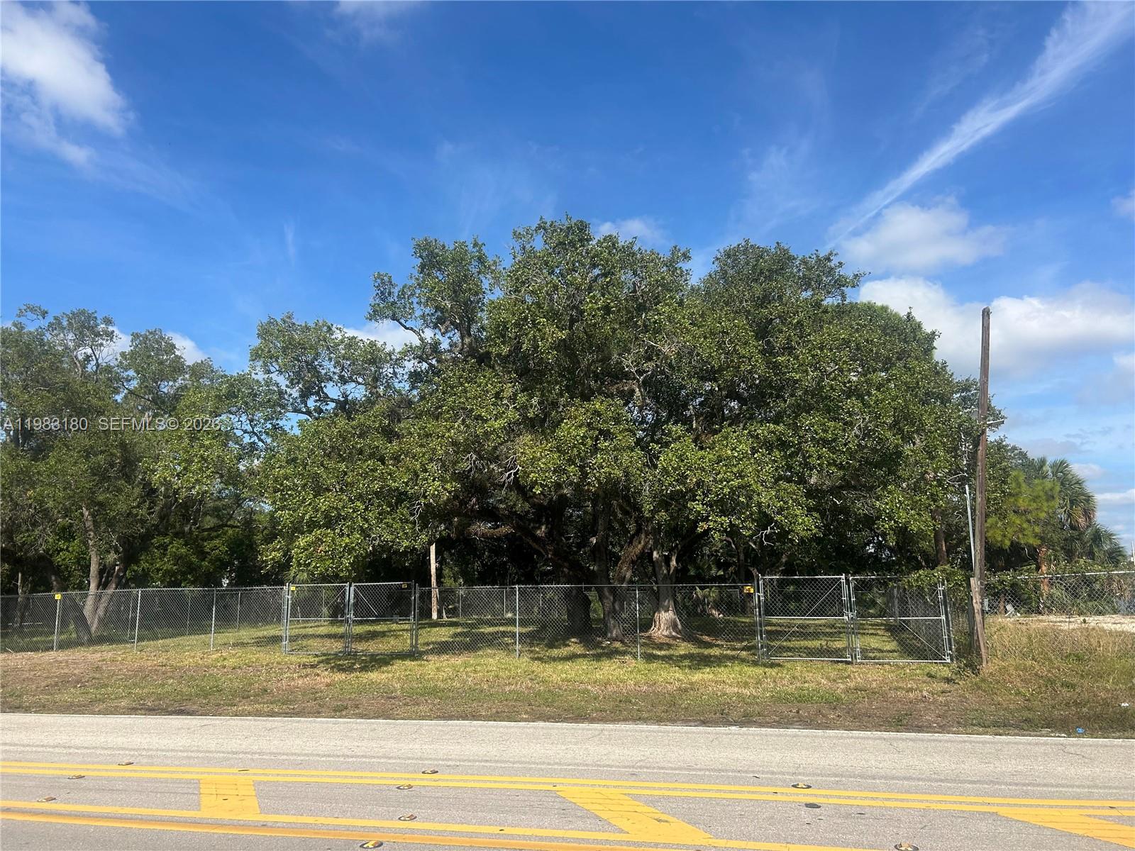 2551 Sw 36th Street Property Photo 4