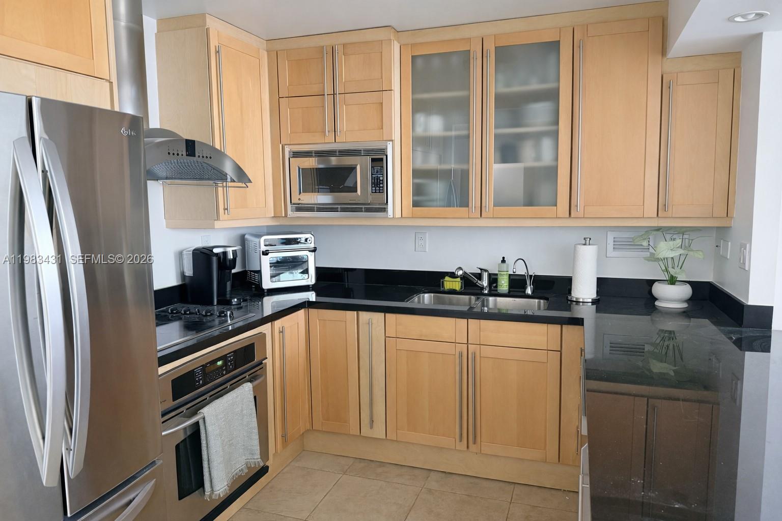 2301 Collins Avenue 1501 Property Photo 19