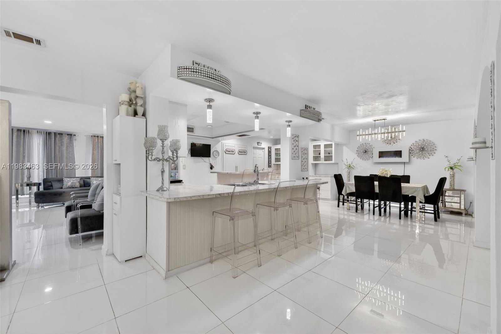 7777 Fairway Boulevard Property Photo 8