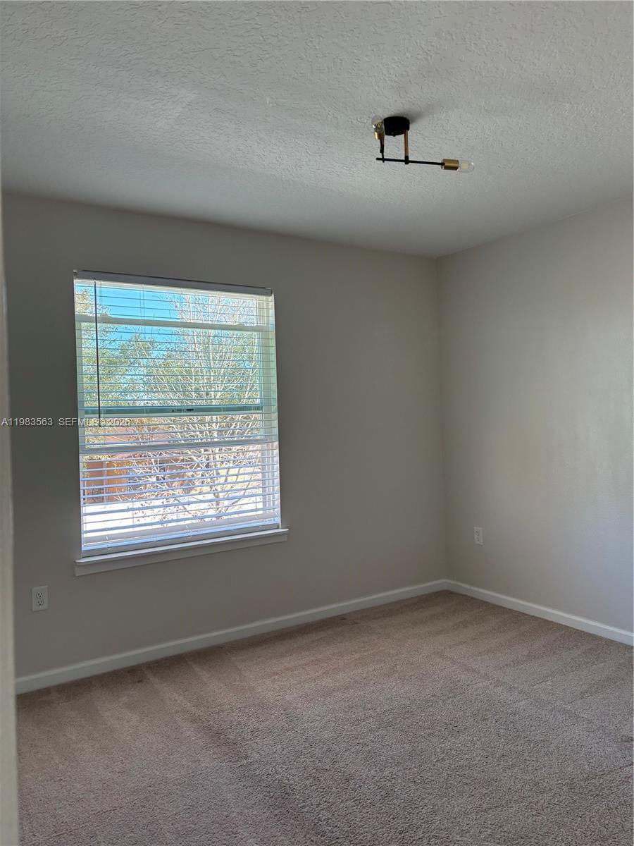1001 La Mirada Property Photo 13