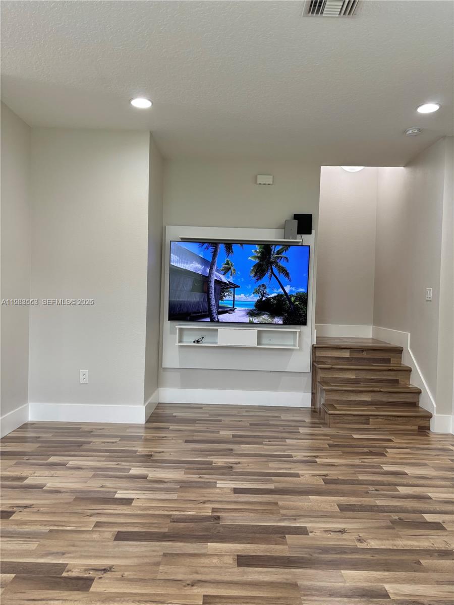 1001 La Mirada Property Photo 31