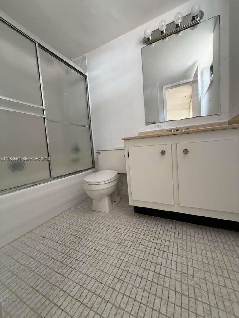 16909 N Bay Road 211 Property Photo 11
