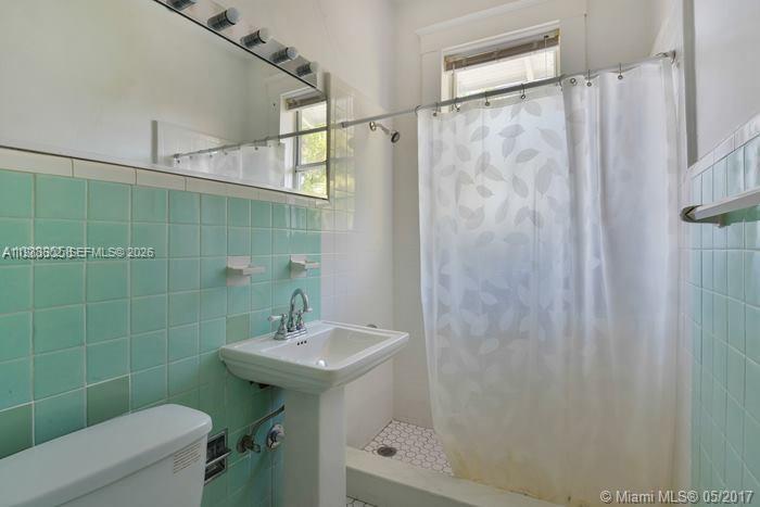 2000 S Miami Avenue Property Photo 13