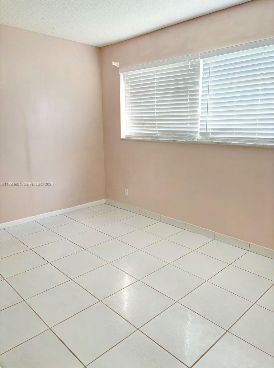 410 Se 2nd Street 102 Property Photo 6