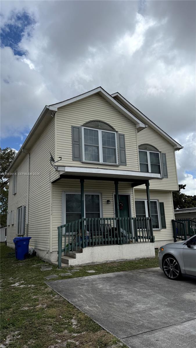 1738 Sw 44th Terrace Property Photo 1