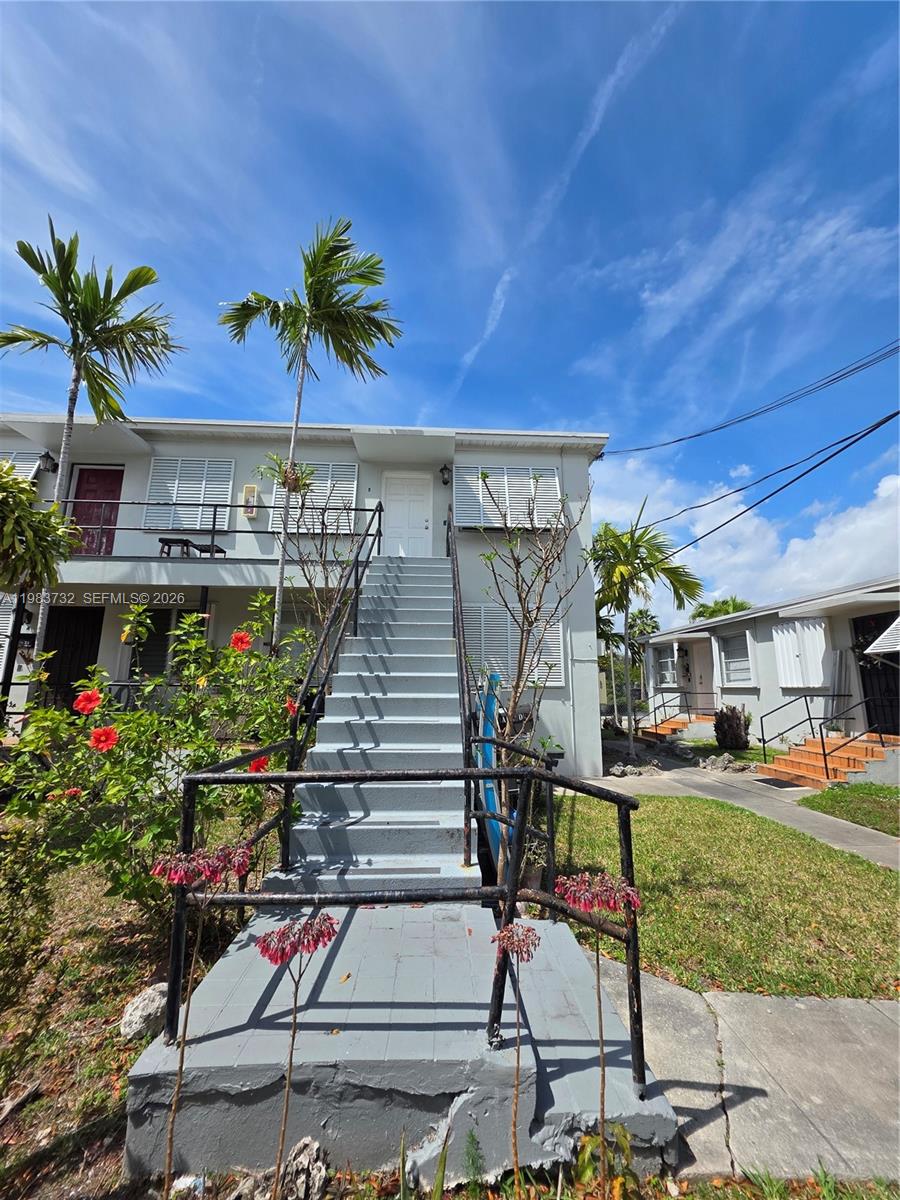 71 Esplanade Drive D Property Photo 1