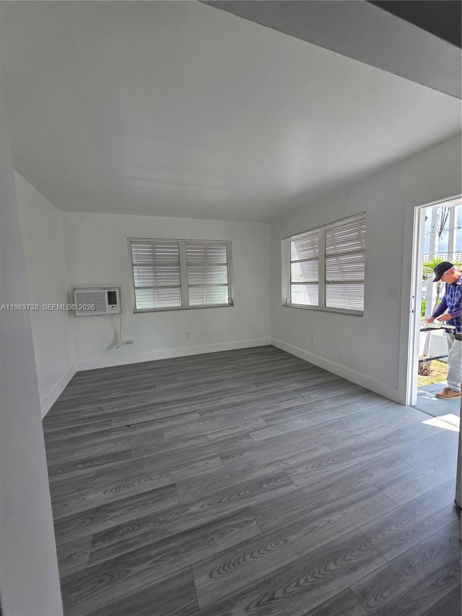 71 Esplanade Drive D Property Photo 4