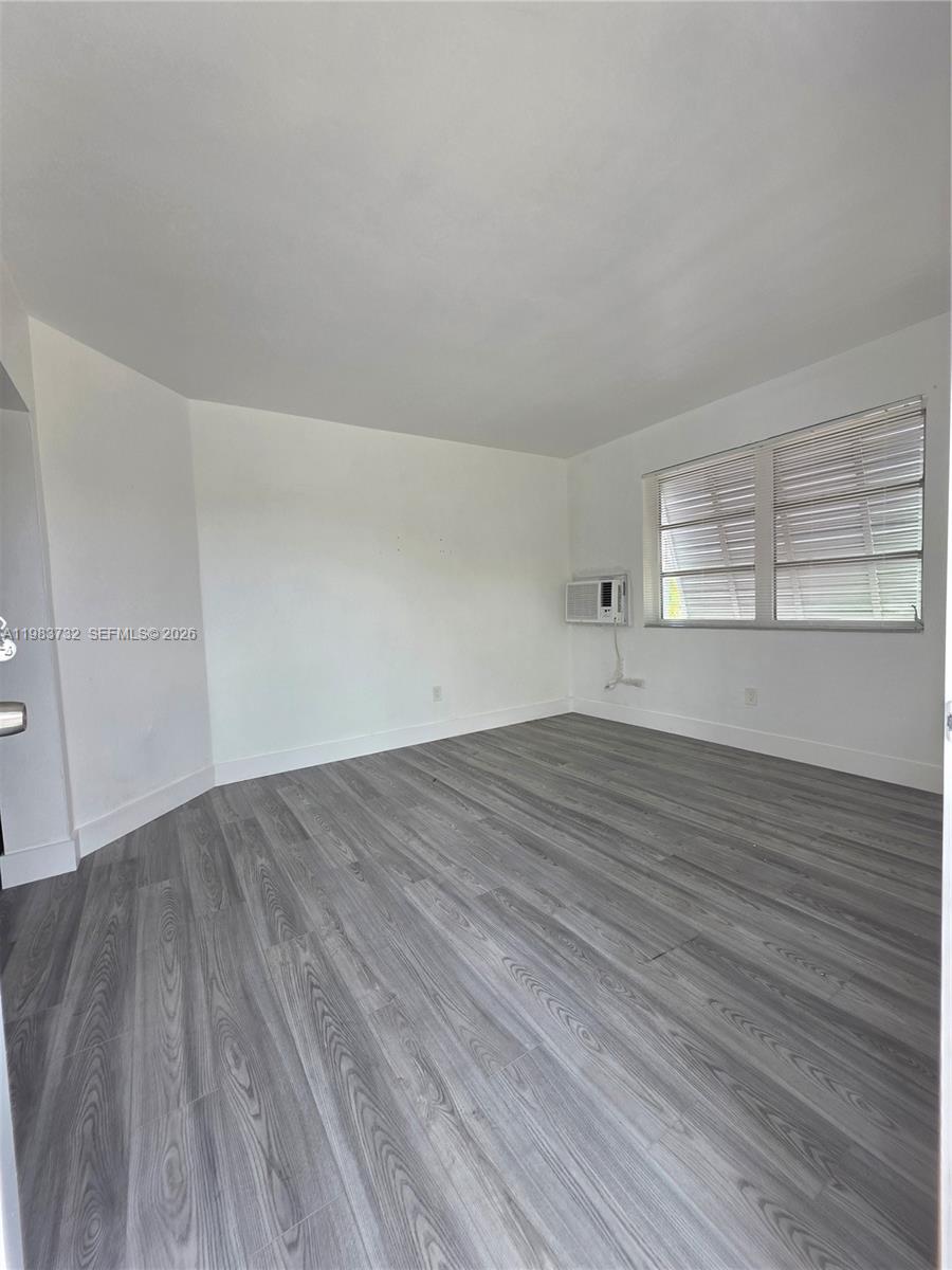 71 Esplanade Drive D Property Photo 5
