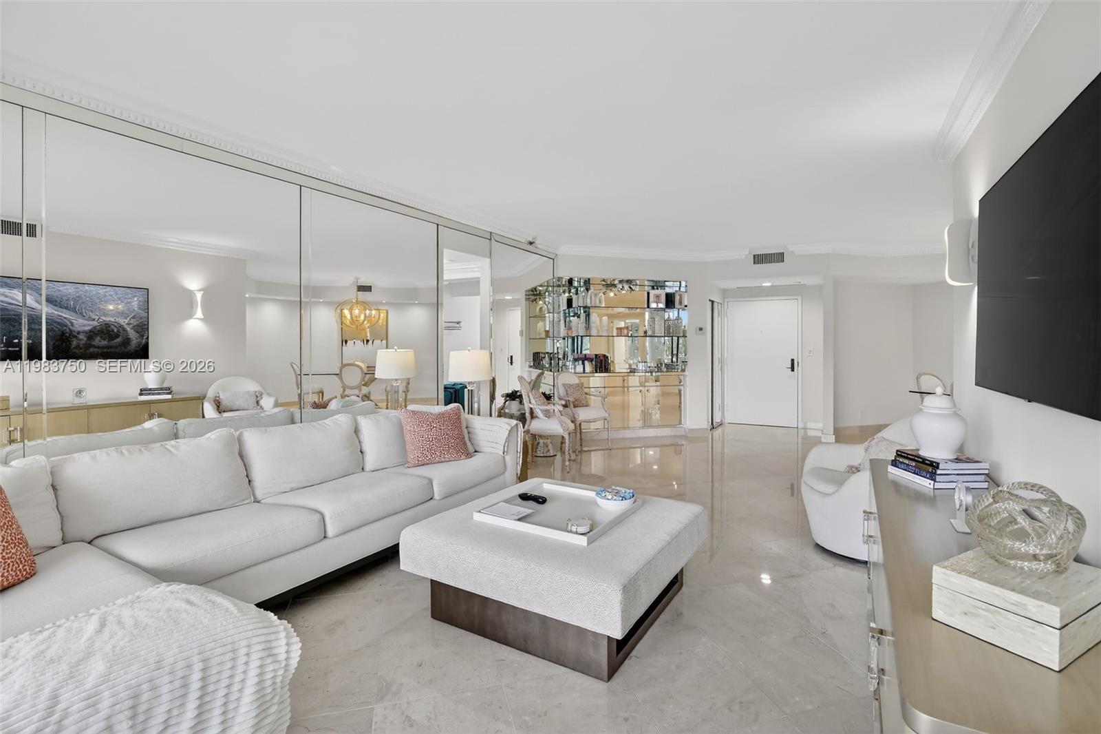 2800 Island Boulevard 301 Property Photo 5