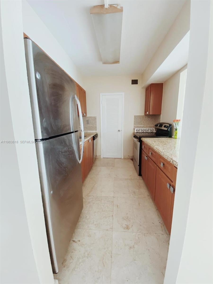 11111 Biscayne Boulevard 8f Property Photo 9