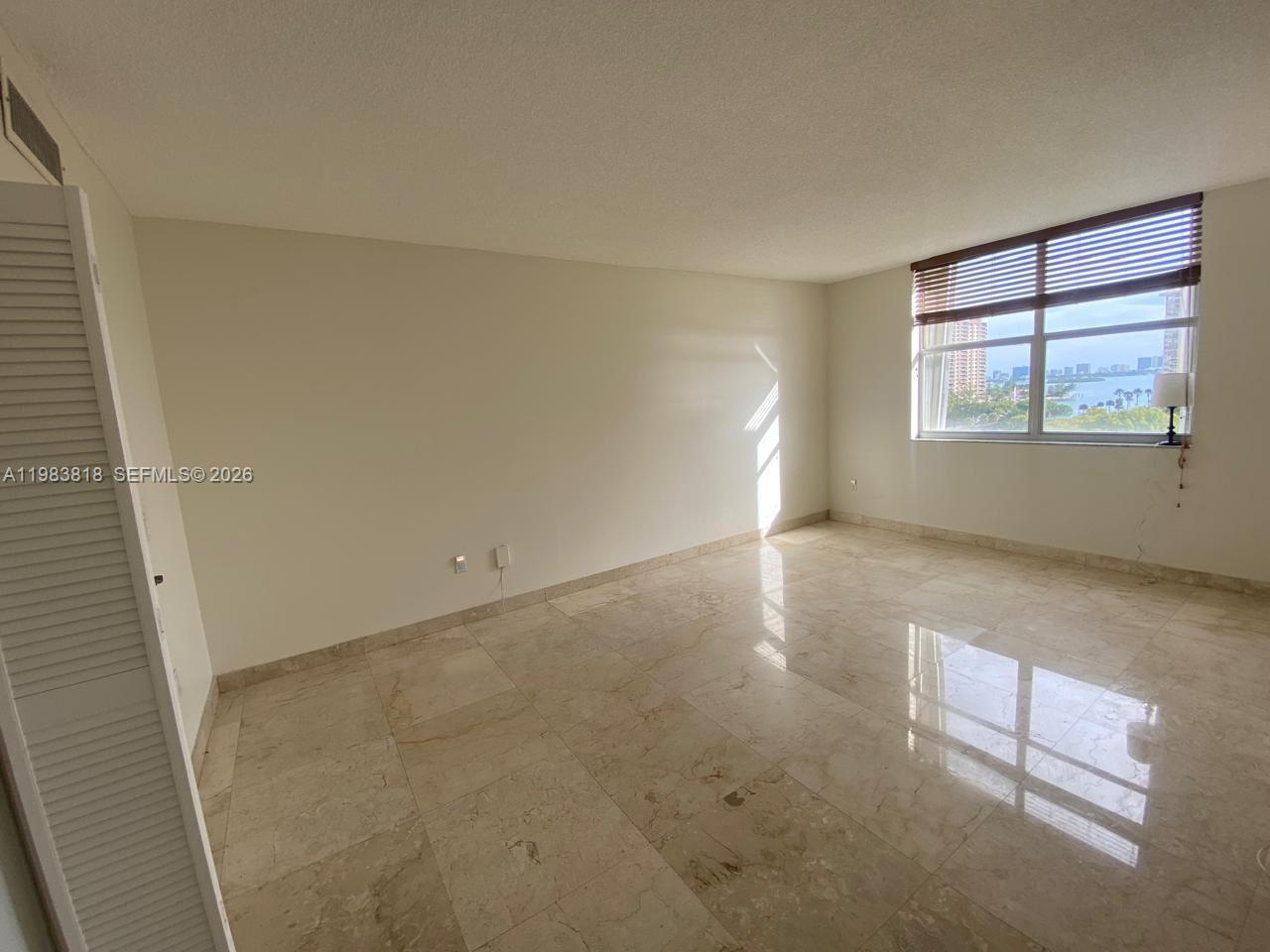 11111 Biscayne Boulevard 8f Property Photo 16