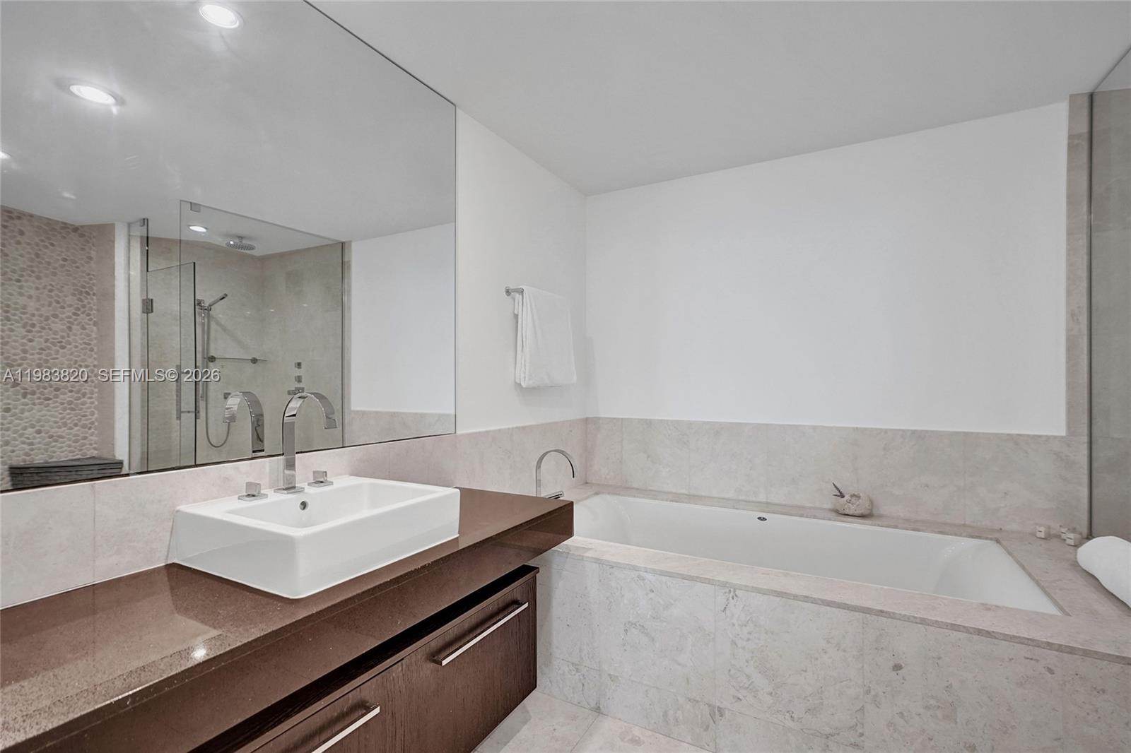 17121 Collins Avenue 2003 Property Photo 14