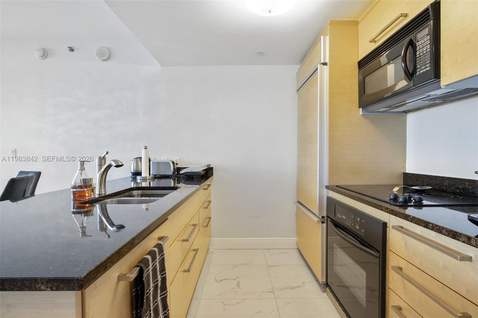 1800 S Ocean Drive 909 Property Photo 6