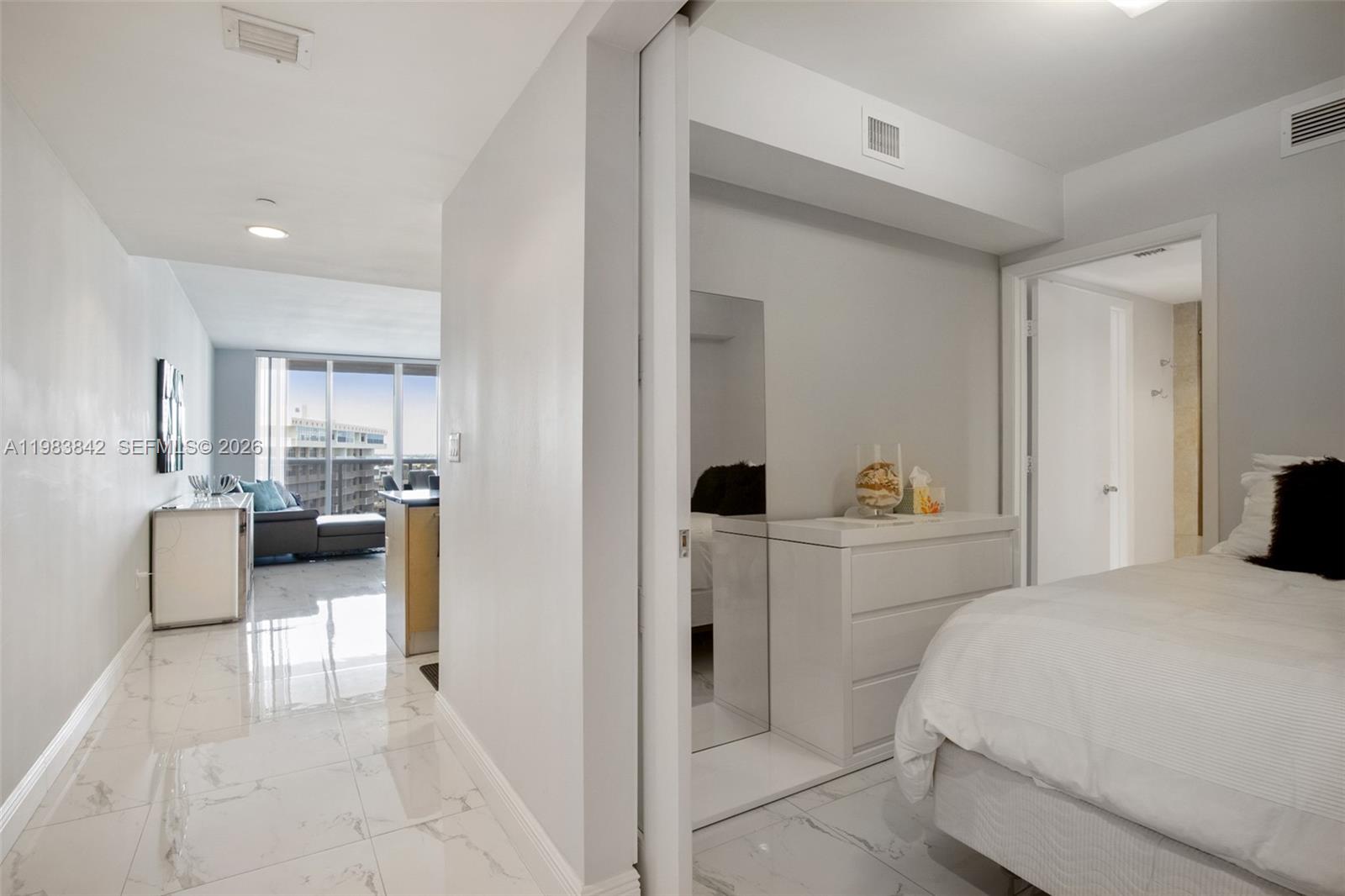 1800 S Ocean Drive 909 Property Photo 12