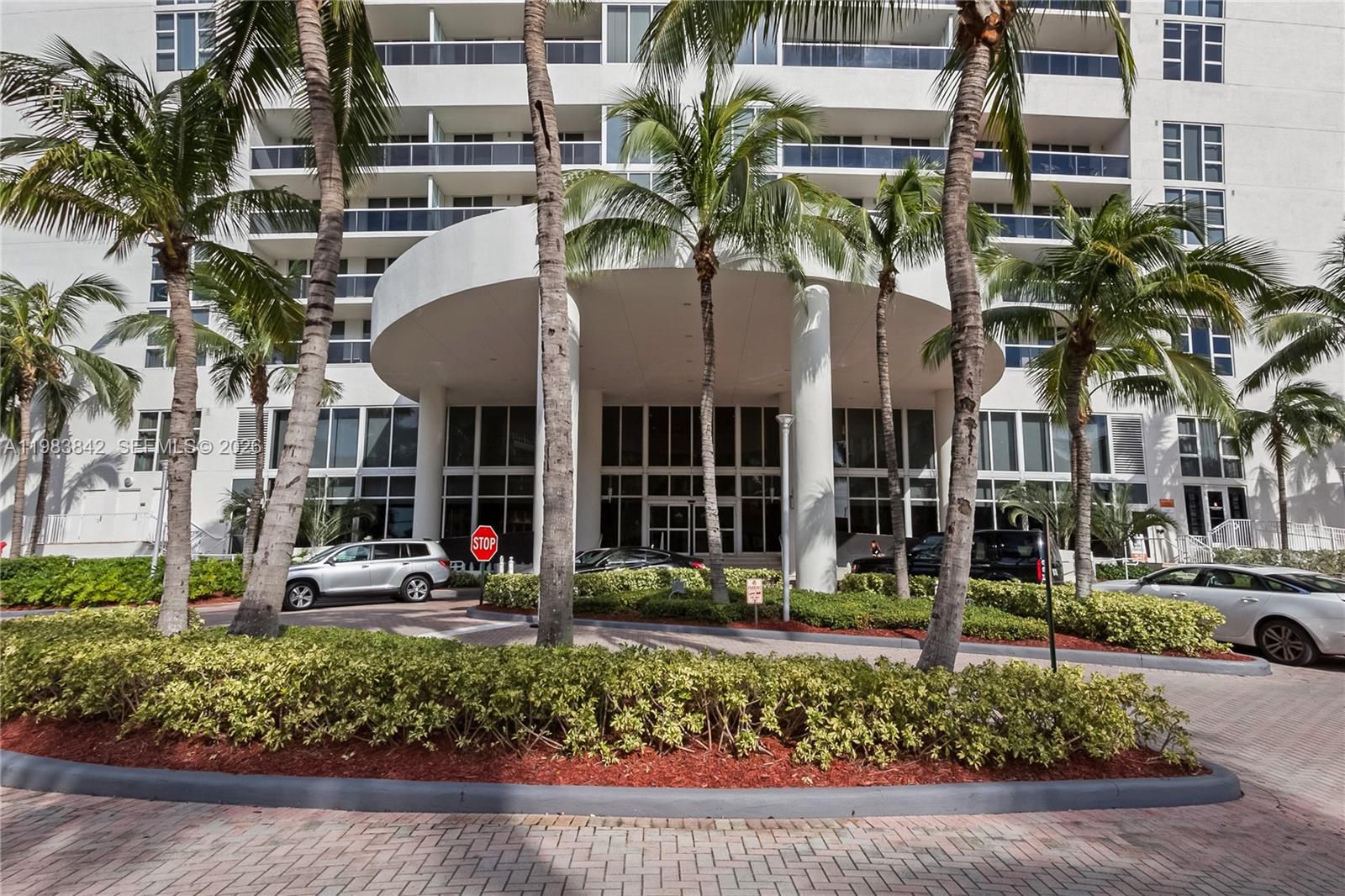 1800 S Ocean Drive 909 Property Photo 17
