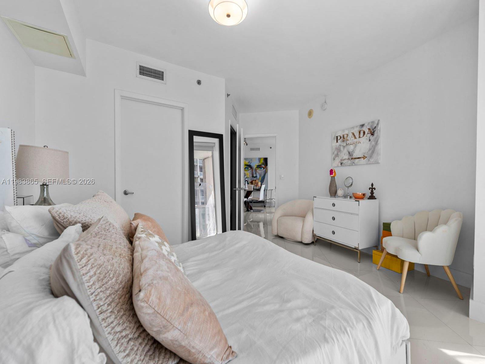 A11983865 Property Photo 14