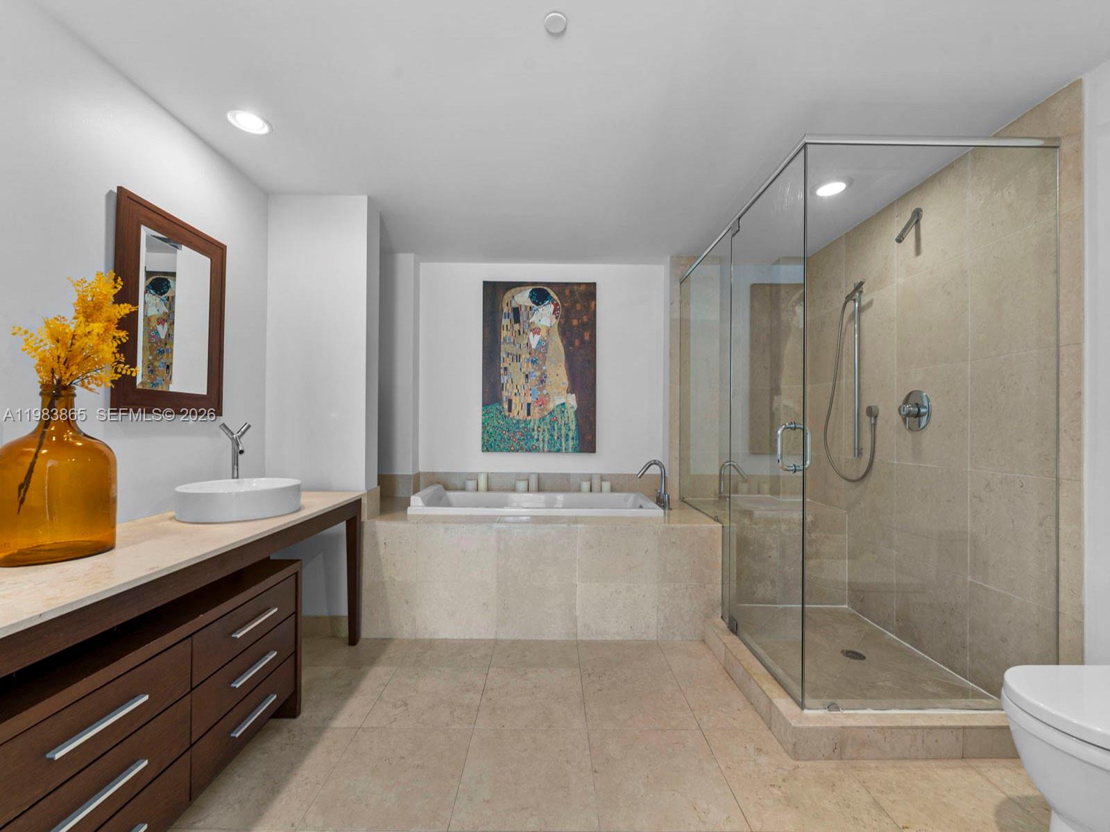 A11983865 Property Photo 16