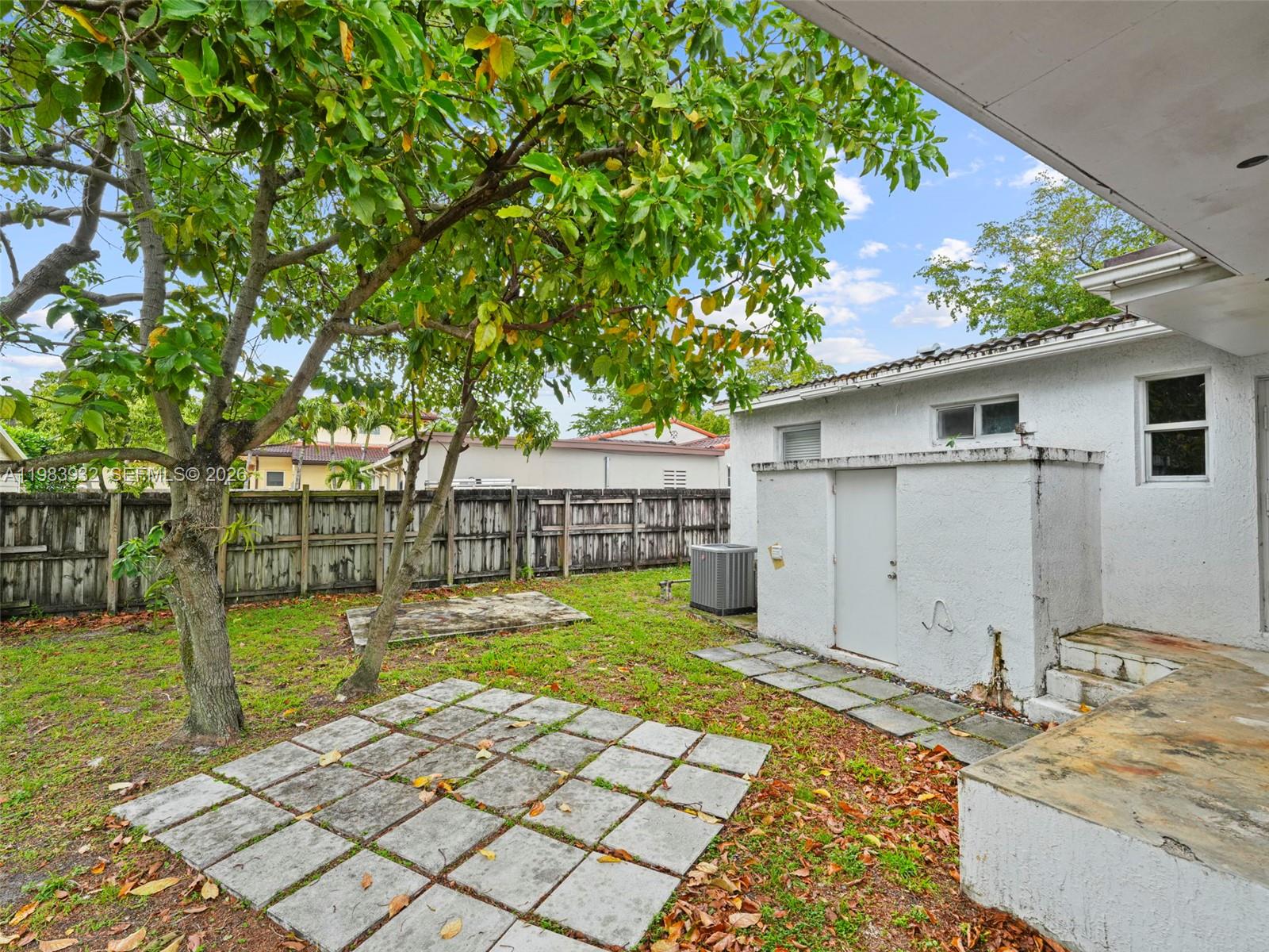 6437 Sw 10th Street Property Photo 21