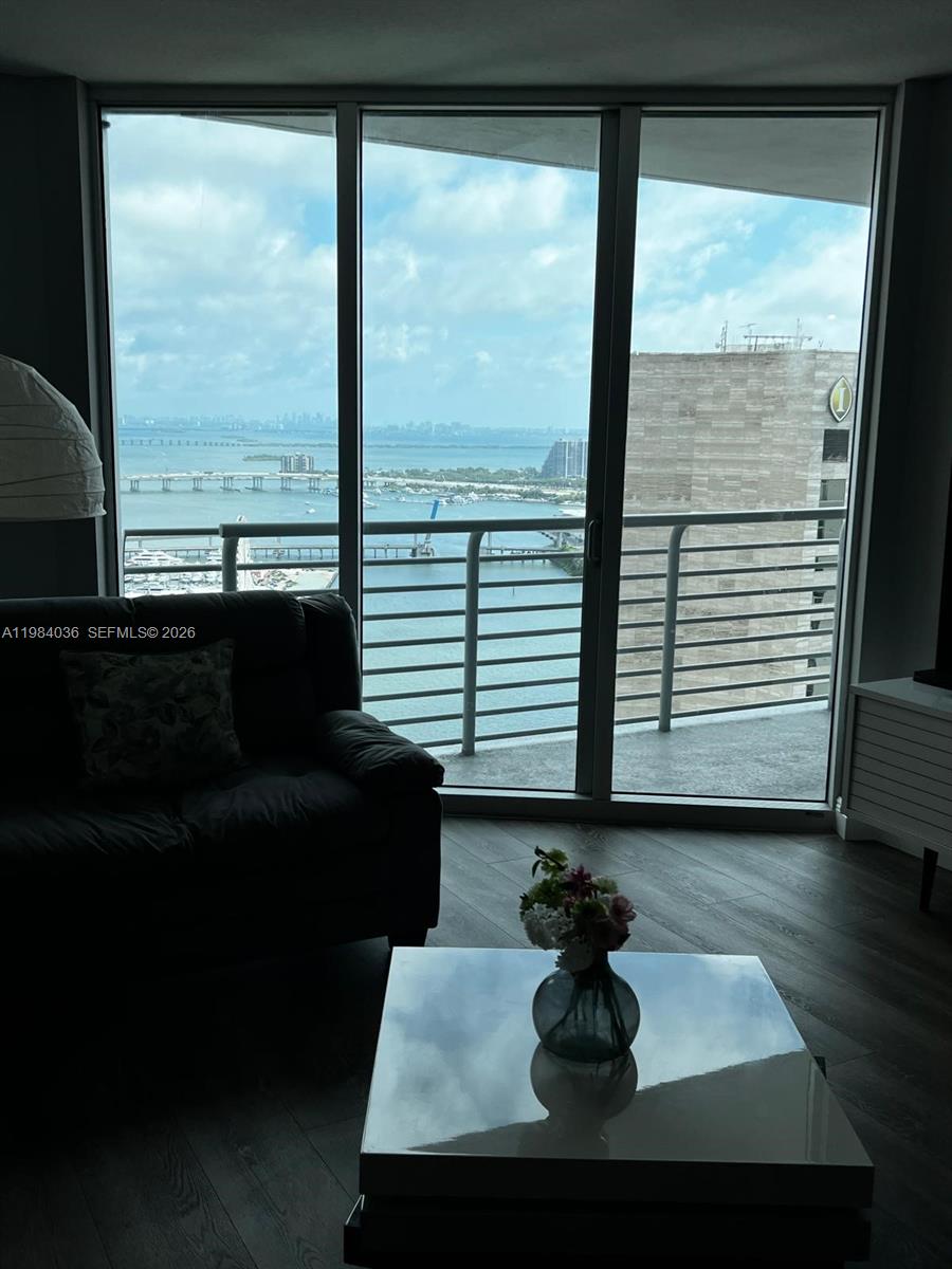 A11984036 Property Photo 15