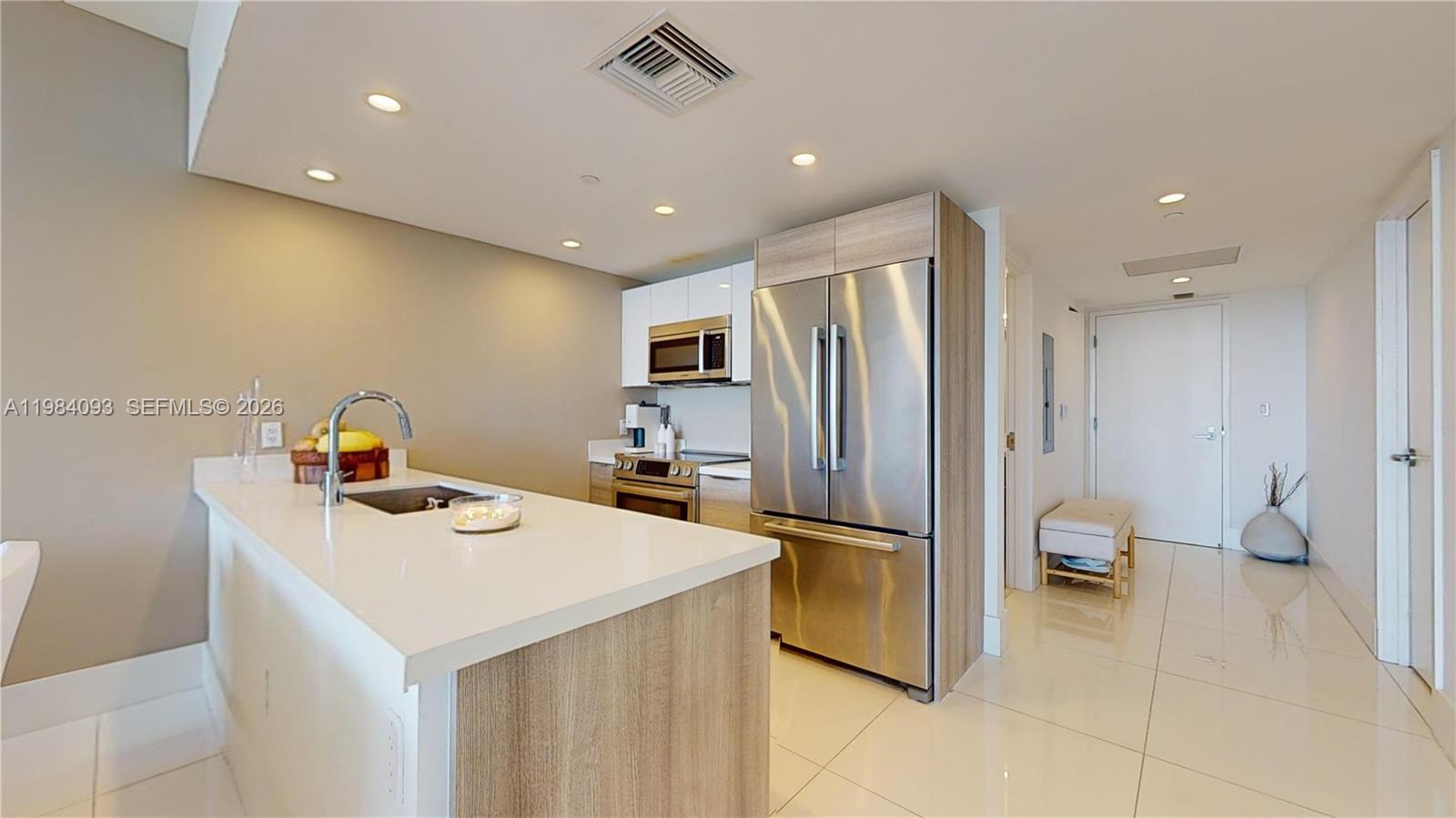 9940 W Bay Harbor Drive 5e-n Property Photo 8
