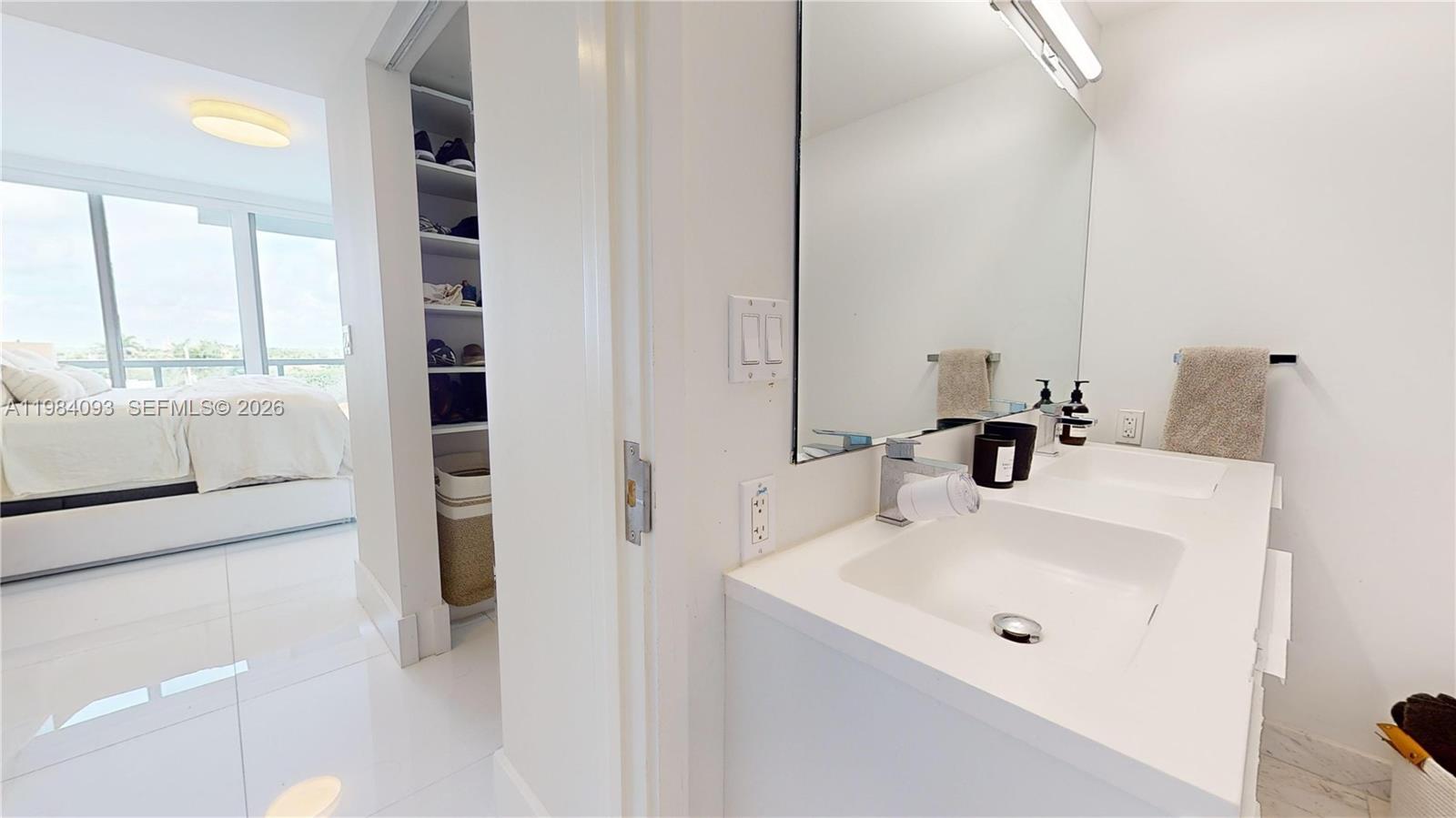 9940 W Bay Harbor Drive 5e-n Property Photo 36