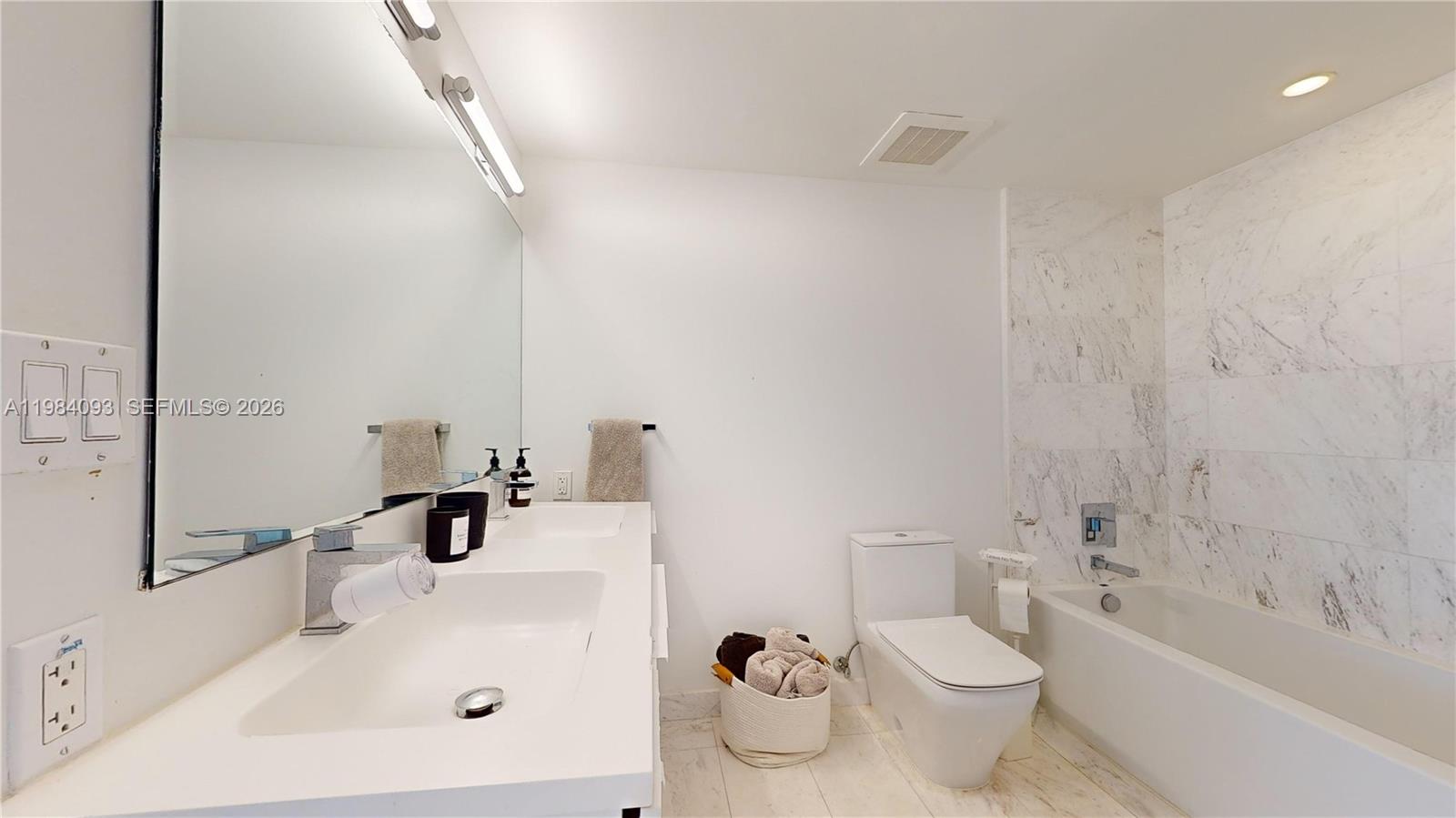 9940 W Bay Harbor Drive 5e-n Property Photo 37