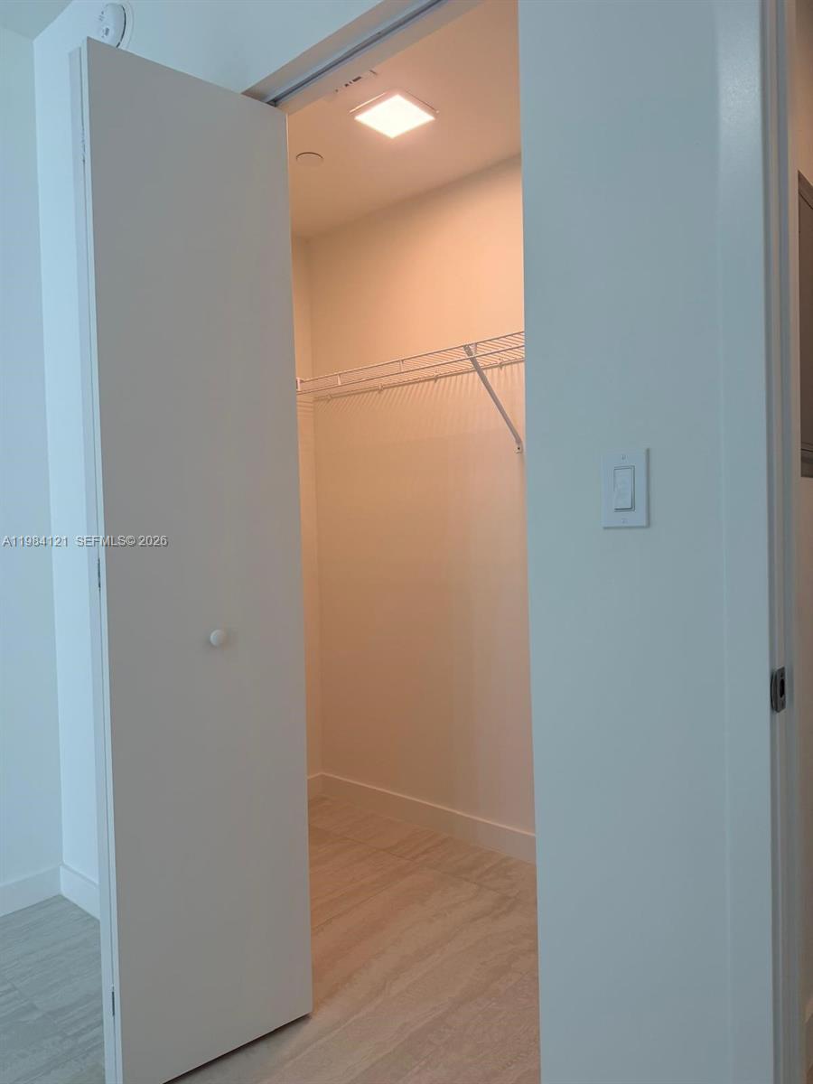 77 Se 5th Street 1611 Property Photo 29