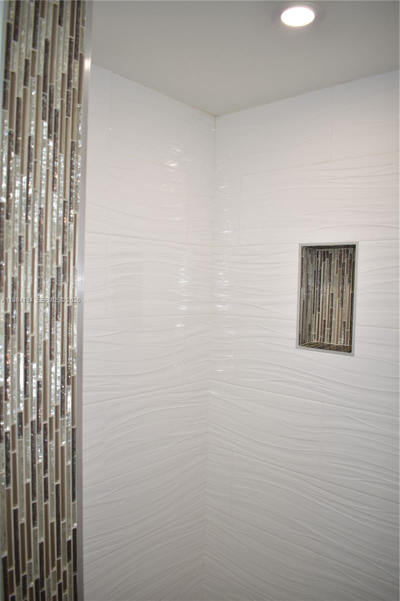 8846 W Mcnab Road 106 Property Photo 26
