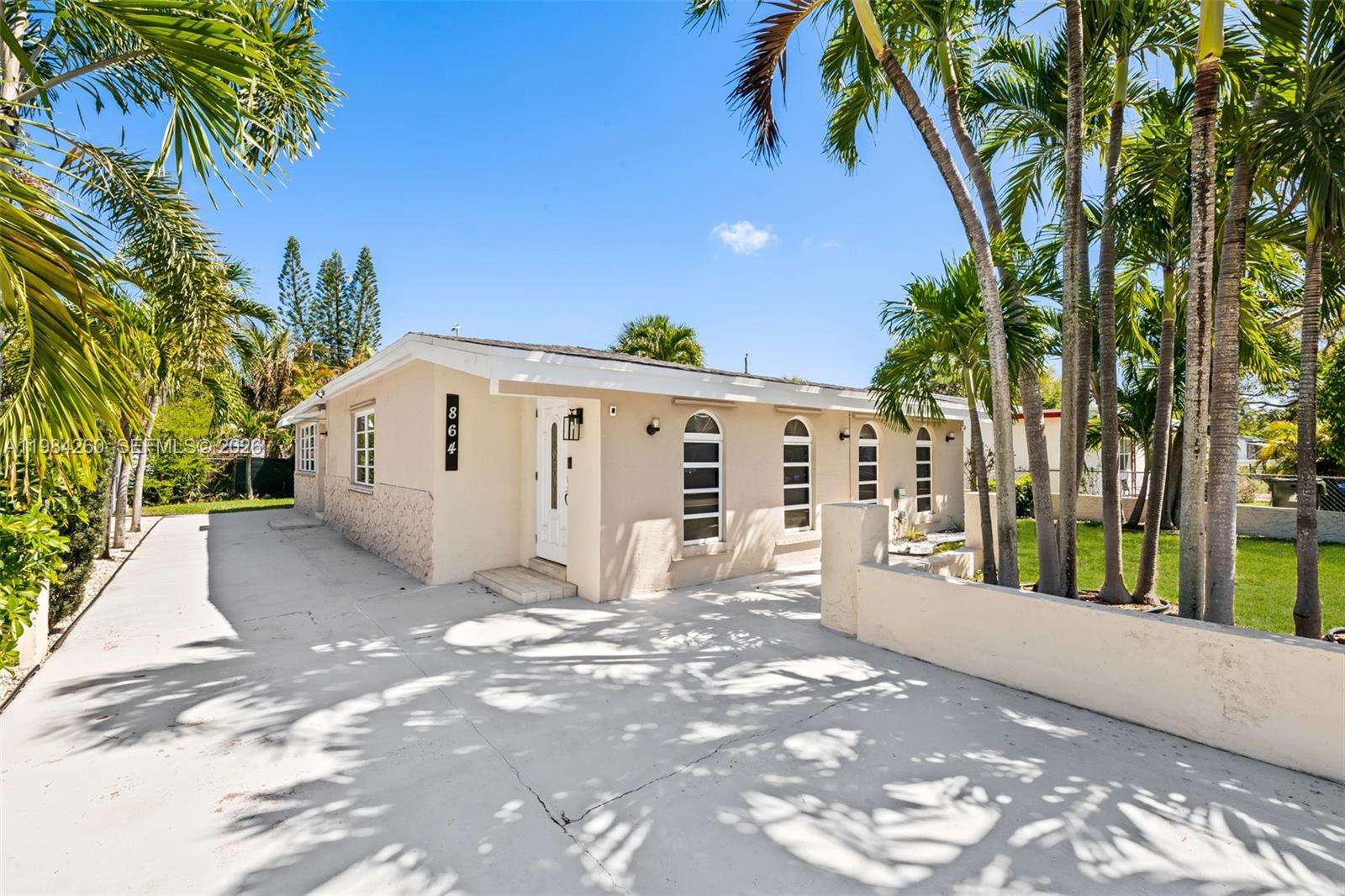 864 NW 16th Terrace