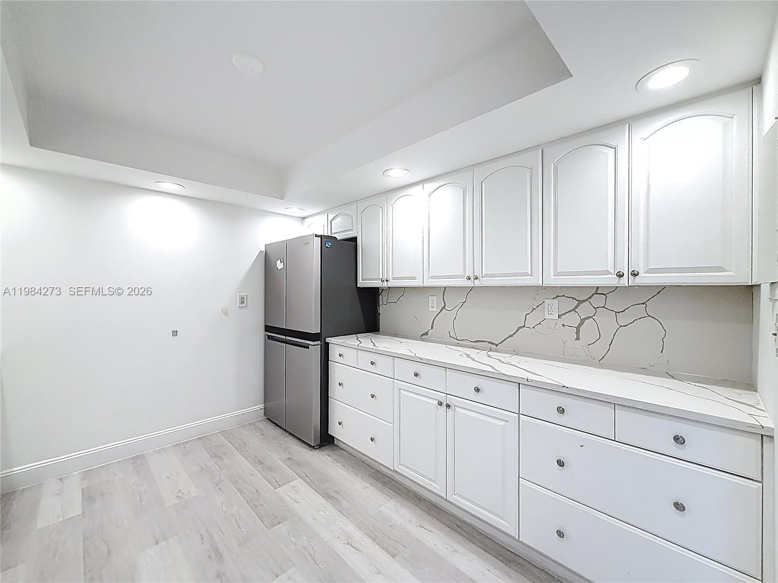 1000 Parkview Drive 121 Property Photo 6