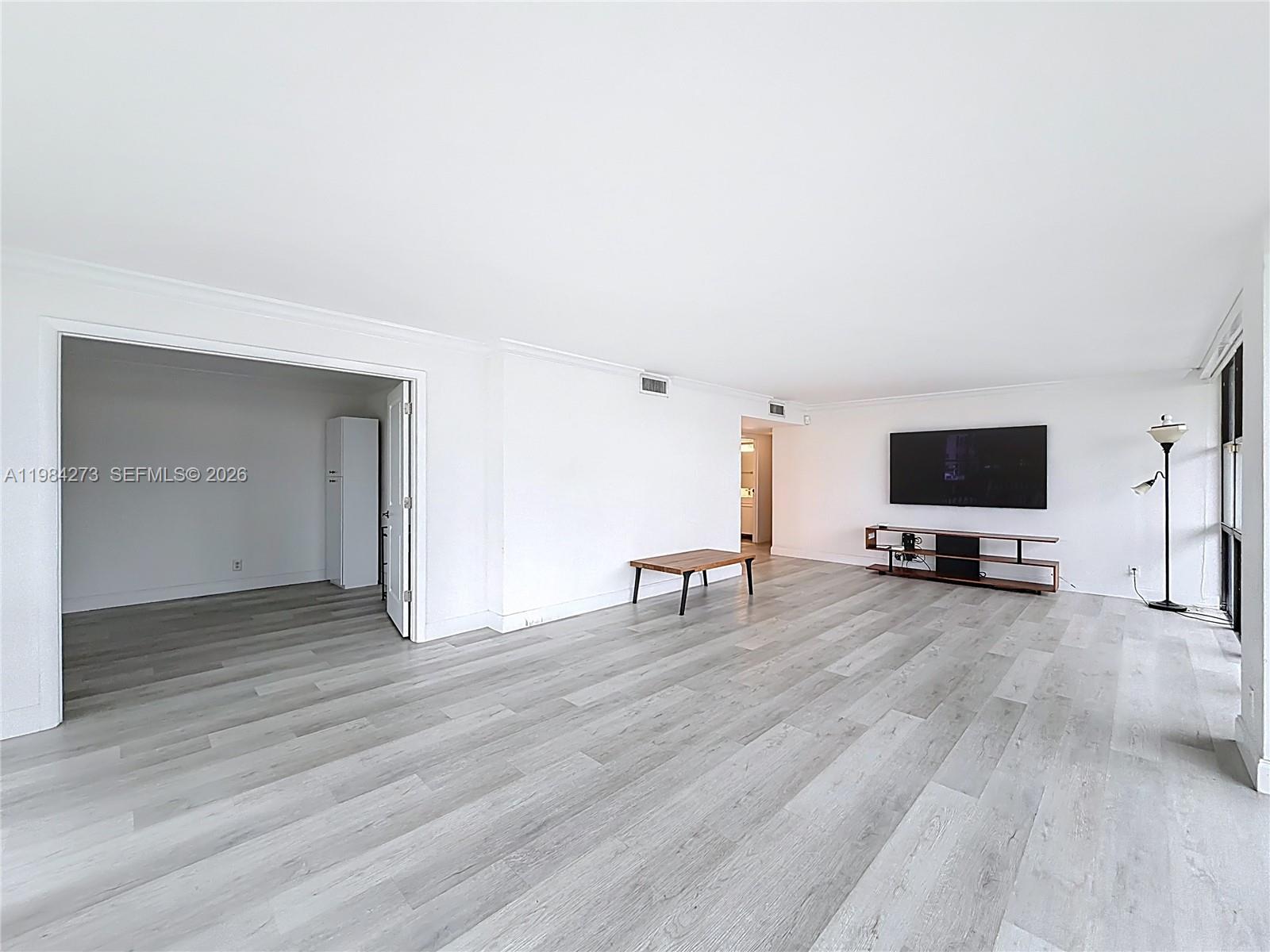 1000 Parkview Drive 121 Property Photo 16