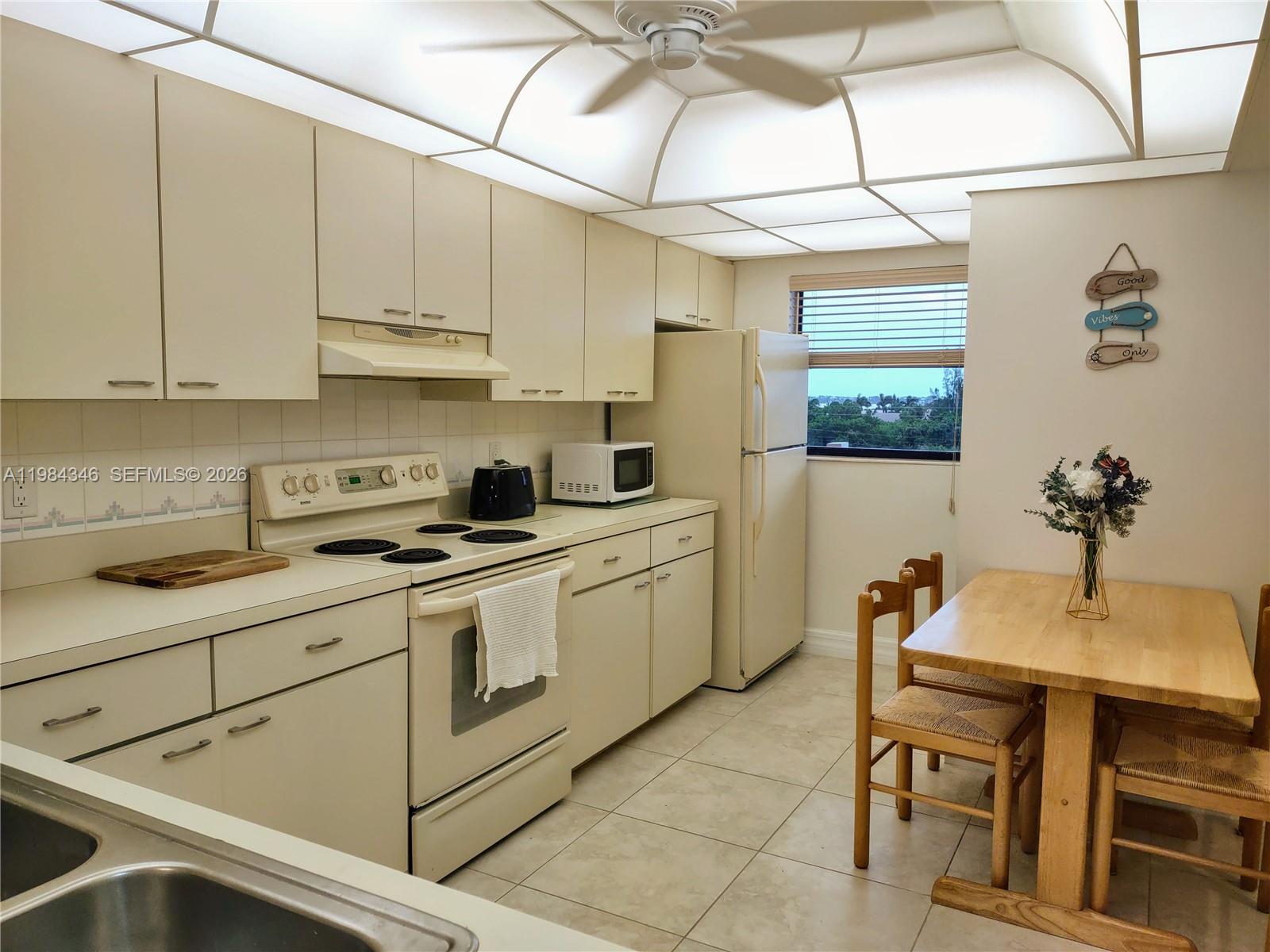 10200 S Ocean Drive 504 Property Photo 7