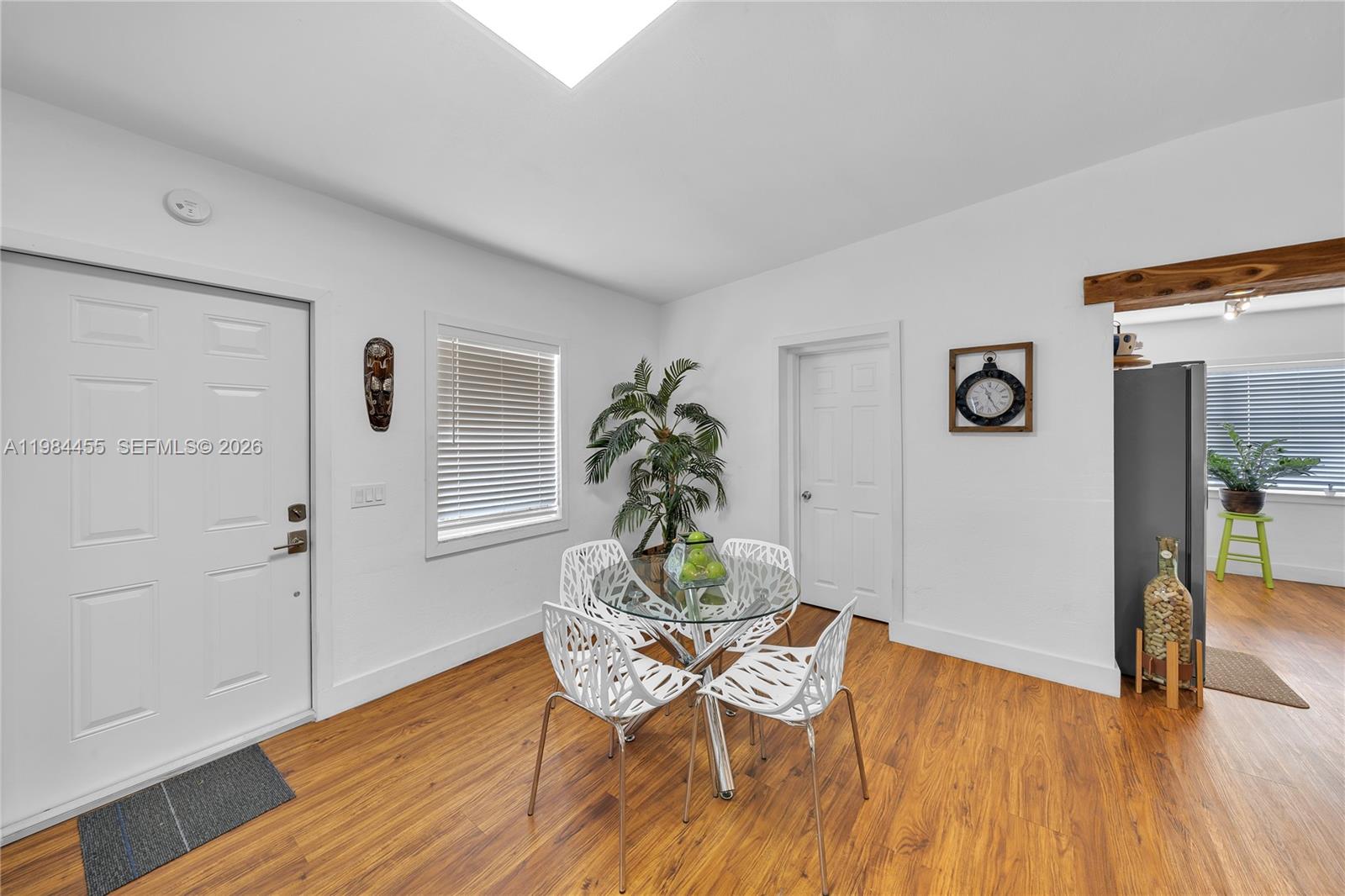 213 W 20th Street Property Photo 8