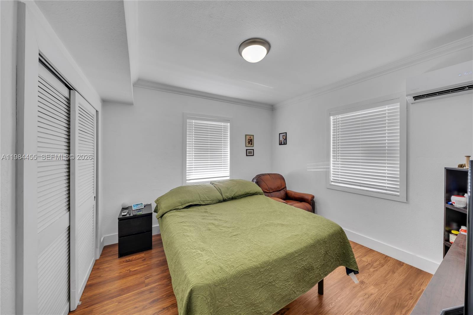 213 W 20th Street Property Photo 17
