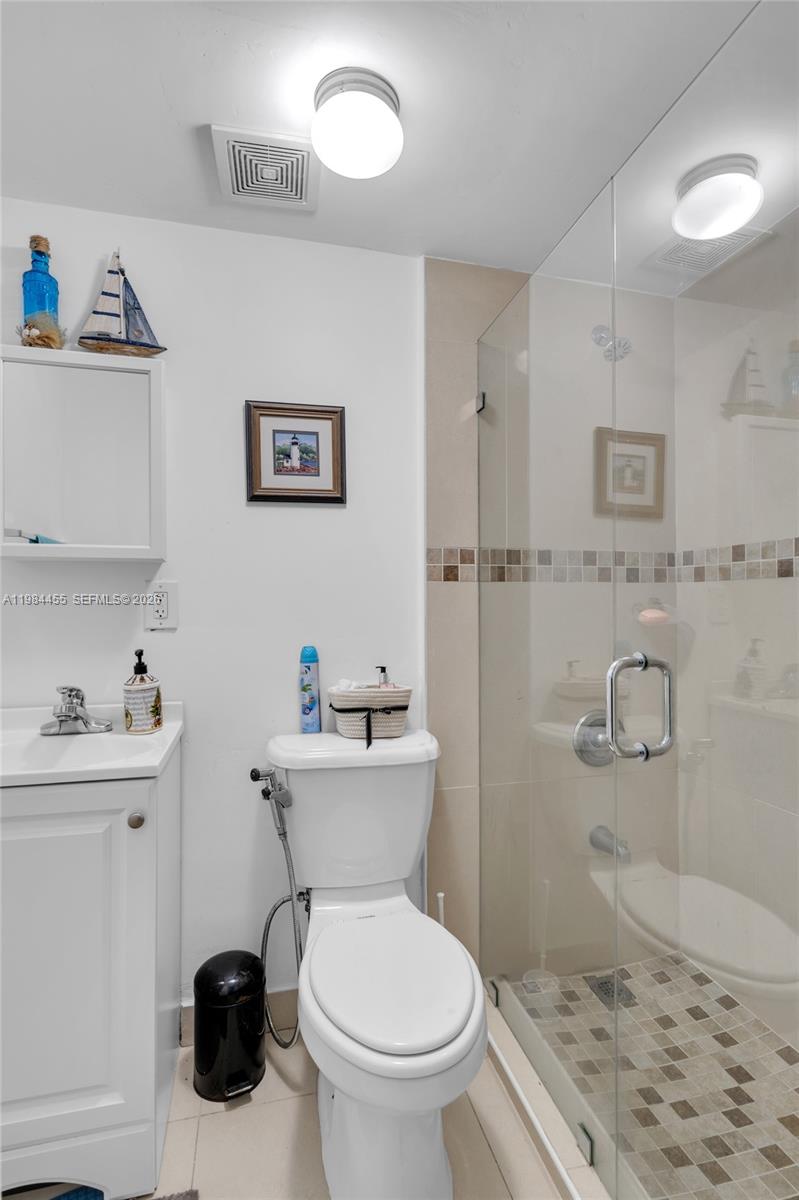 213 W 20th Street Property Photo 19