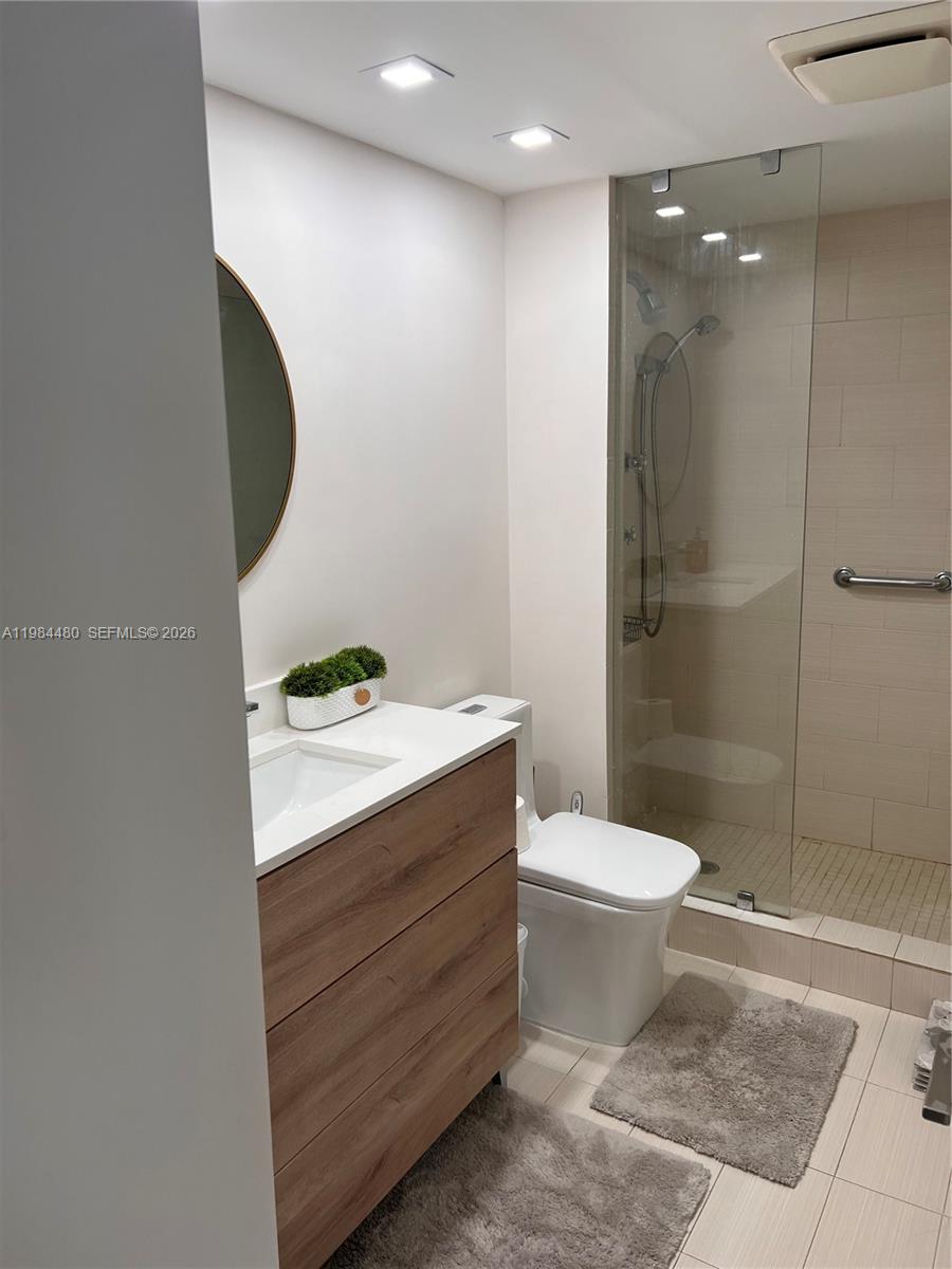 19707 Turnberry Way 5a Property Photo 10