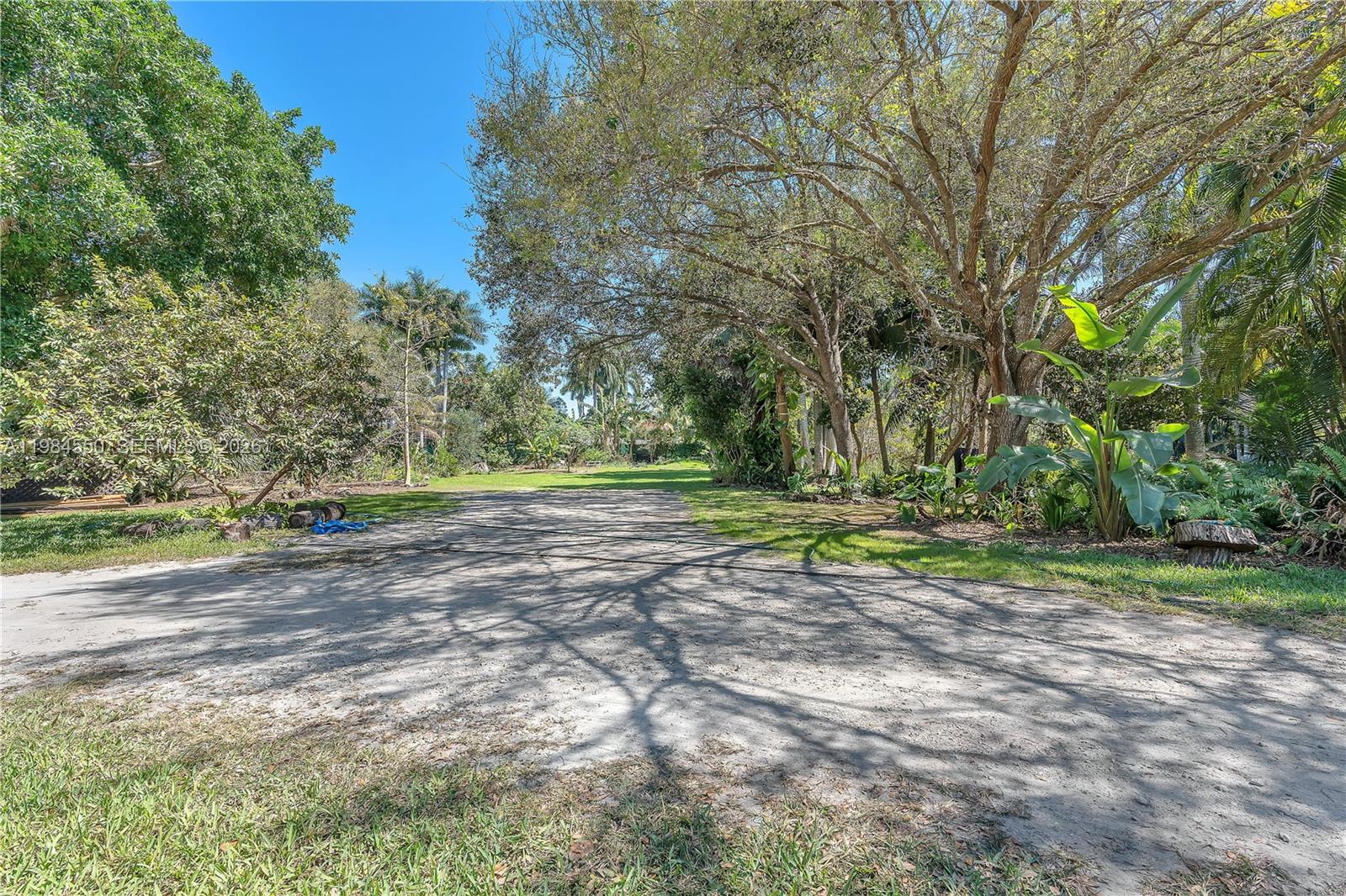 154th 154th Street Property Photo 12