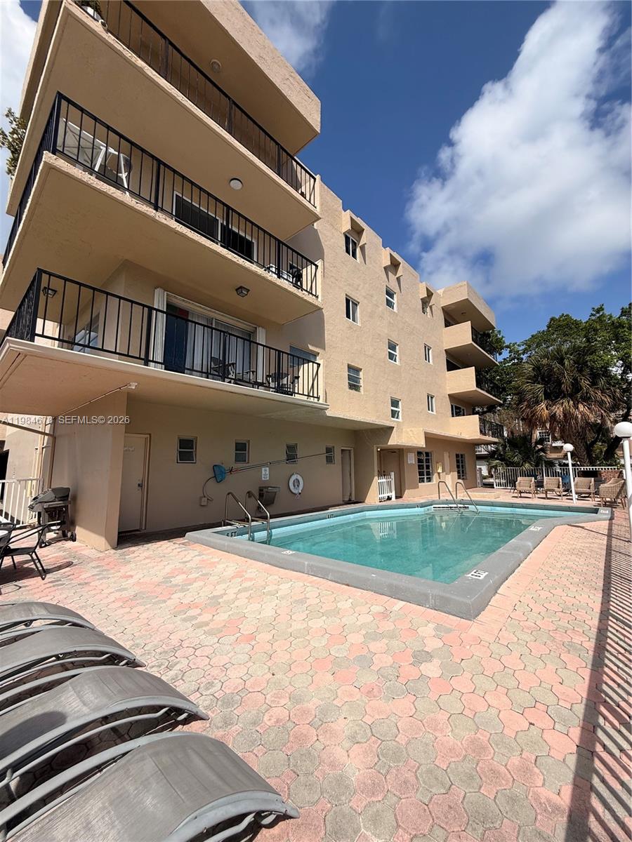 3860 NE 170th Street 304