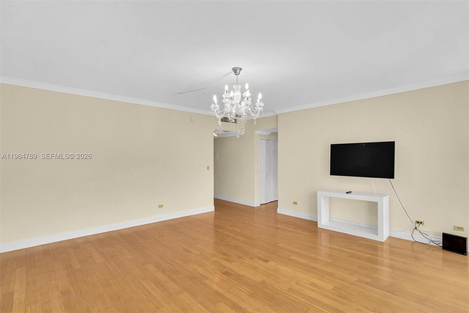 A11984789 Property Photo 8