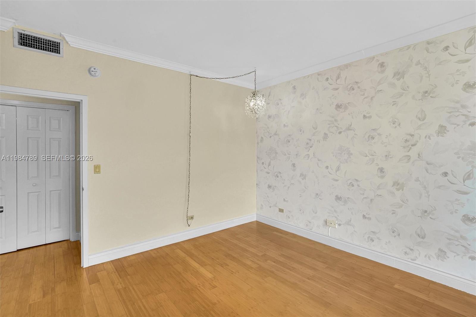 A11984789 Property Photo 17