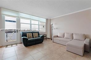 A11984811 Property Photo 6