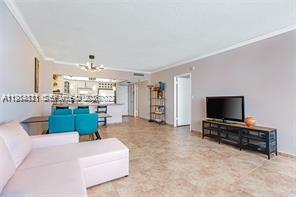 A11984811 Property Photo 9