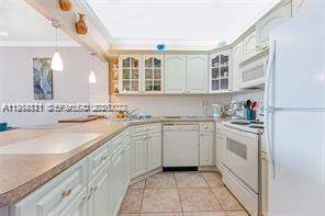 A11984811 Property Photo 10
