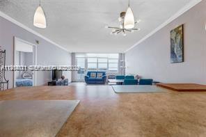 A11984811 Property Photo 11