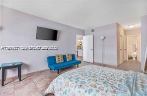 A11984811 Property Photo 14