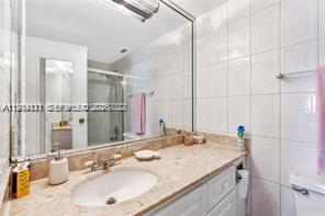 A11984811 Property Photo 15